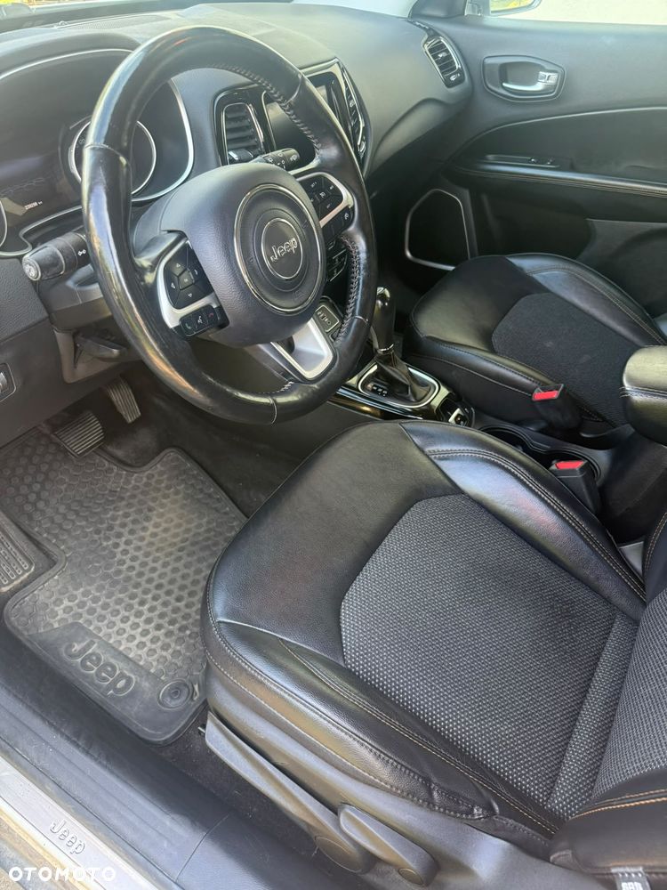 Jeep Compass - 9