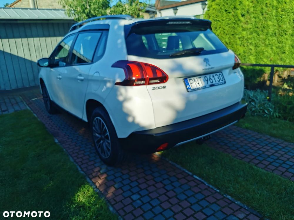 Peugeot 2008 1.2 Pure Tech GPF Allure S&S - 3