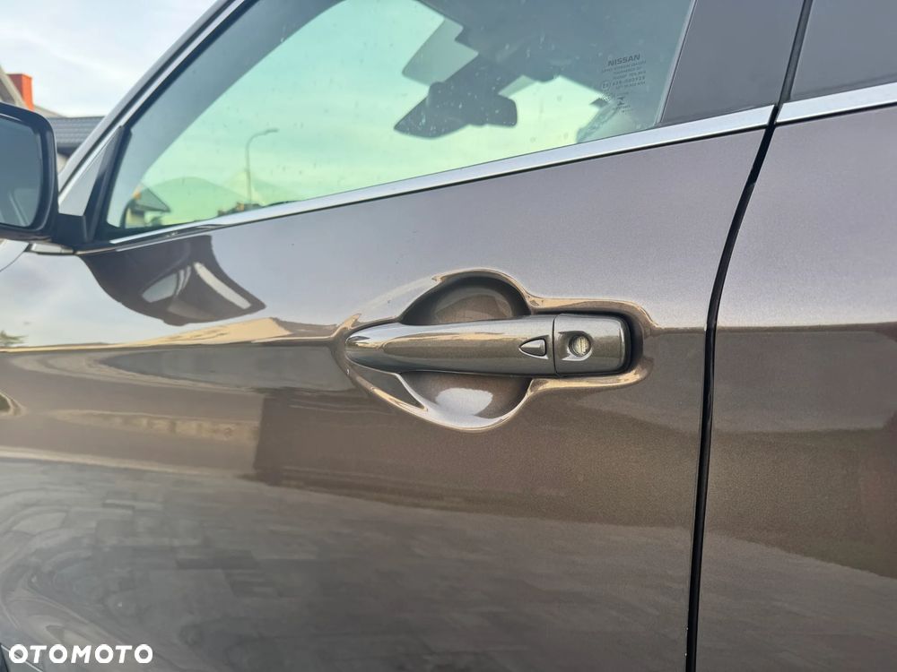 Nissan Qashqai 1.3 DIG-T N-Connecta - 32