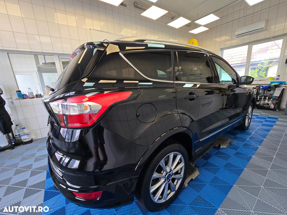 Ford Kuga 2.0 TDCi 4WD Powershift Vignale - 8