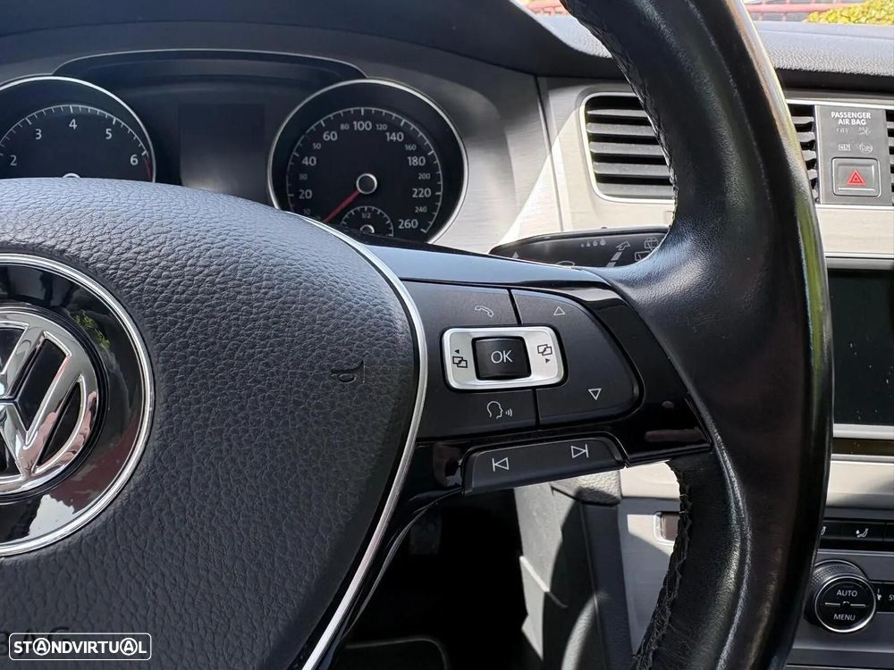 VW Golf 1.0 TSI Trendline - 39