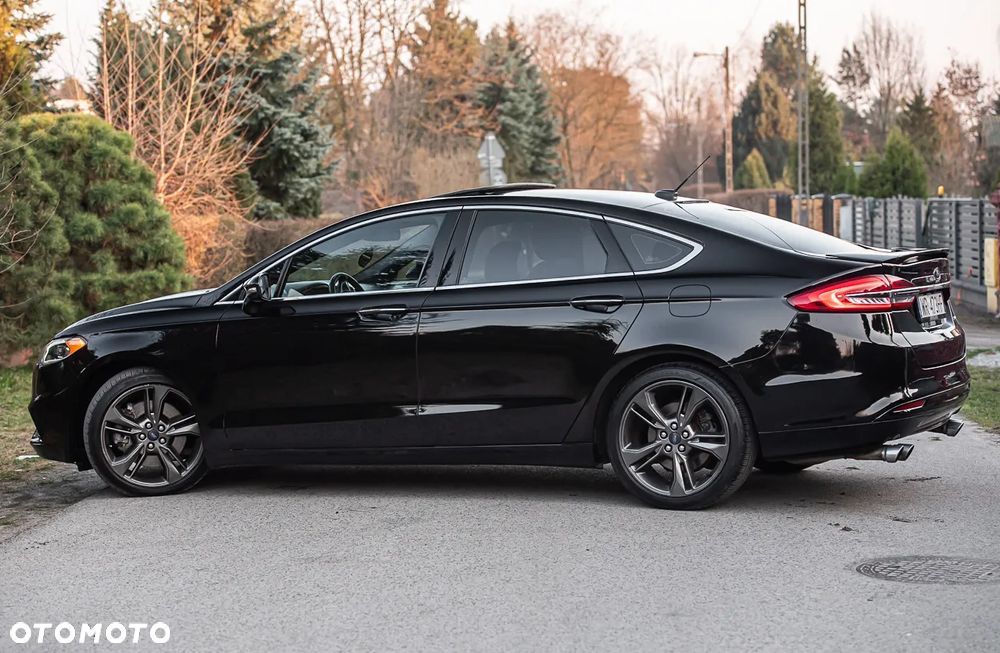 Ford Fusion - 10