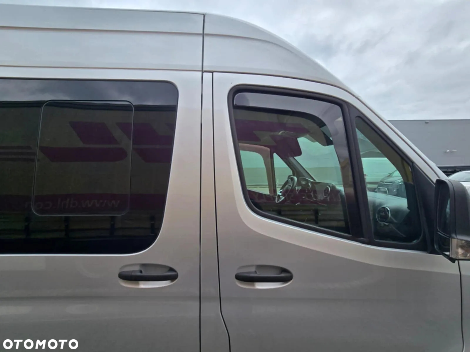 Mercedes-Benz Sprinter - 12