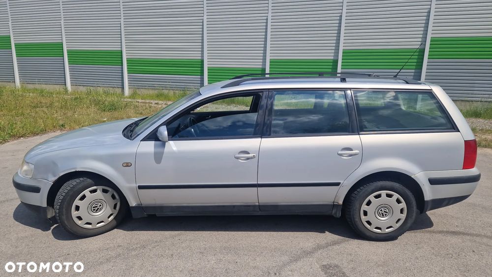 Volkswagen Passat 1.9 TDI Comfortline - 2