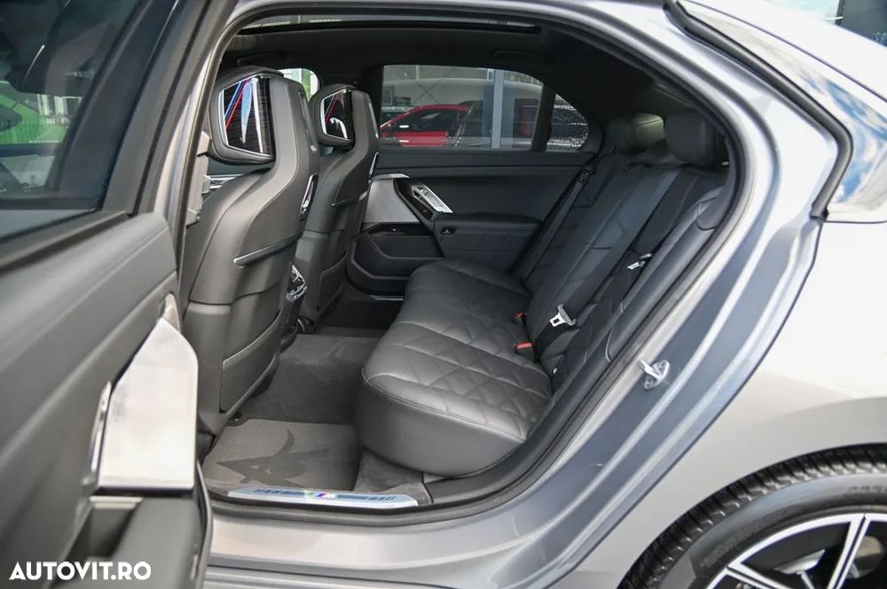 BMW Seria 7 740d xDrive - 26