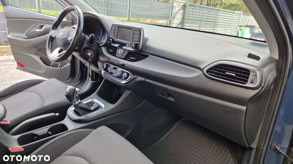 Hyundai i30 1.4 Classic + - 19