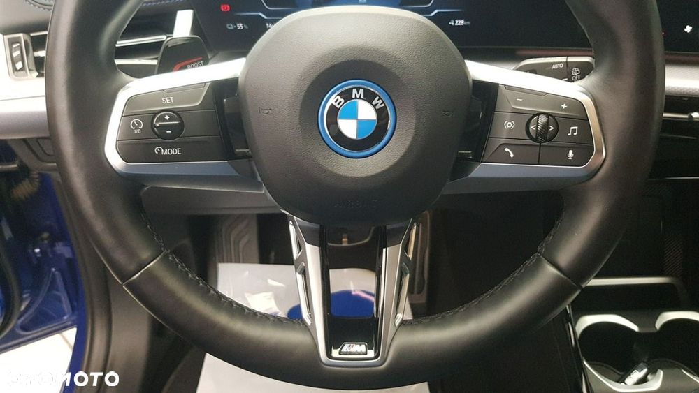 BMW iX1 - 24