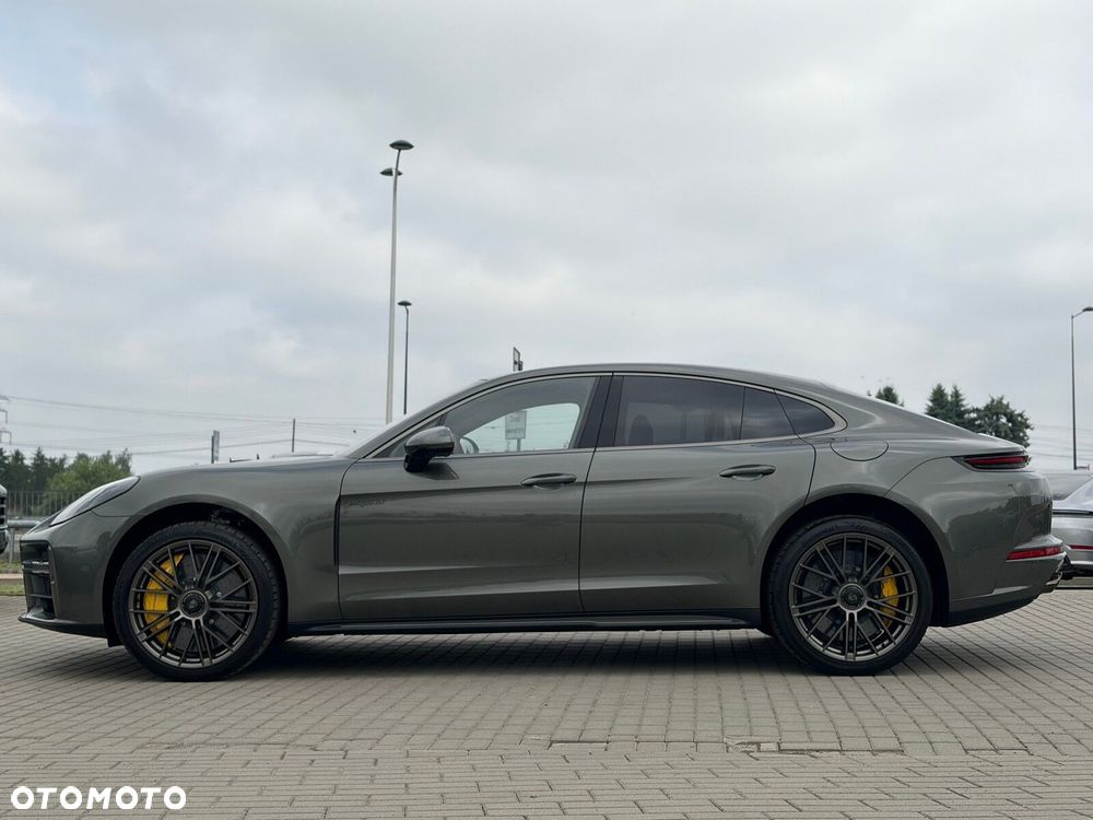 Porsche Panamera - 4