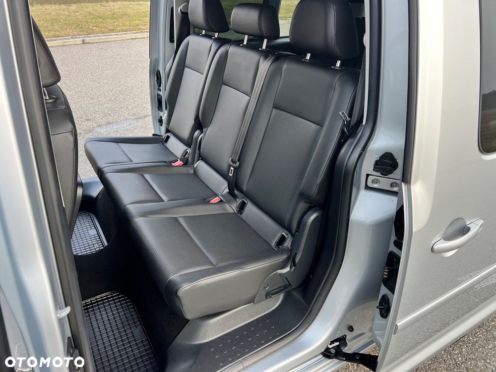 Volkswagen Caddy Maxi Highline DSG - 13