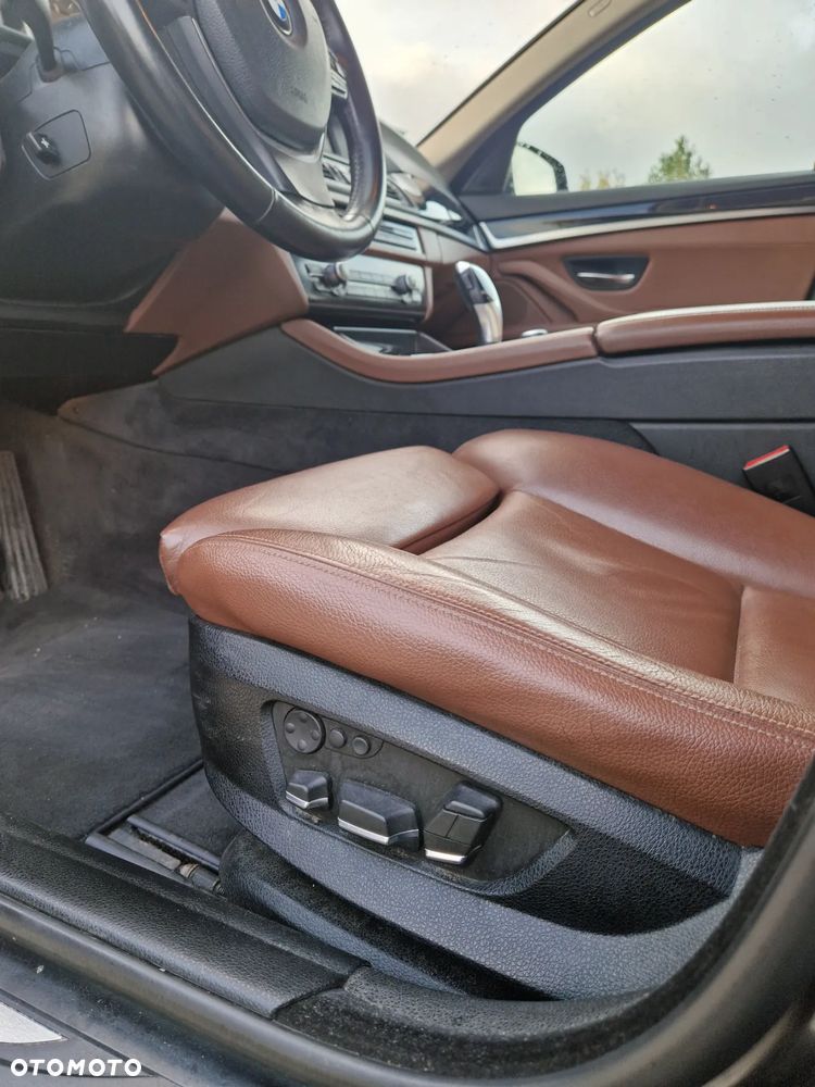 BMW Seria 5 525d xDrive - 21