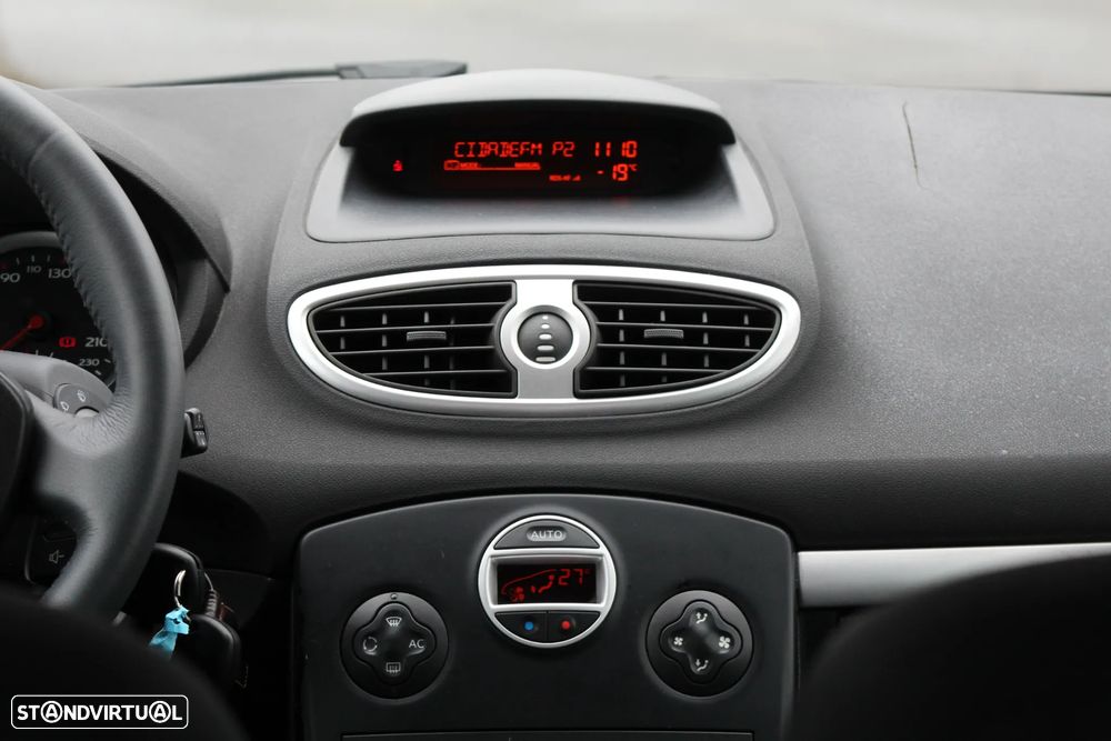 Renault Clio 1.5 dCi Dynamique S - 16