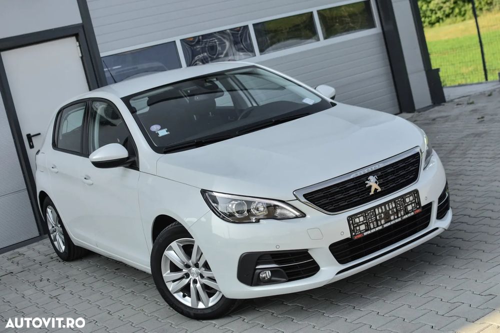 Peugeot 308 1.2 L PureTech Turbo S&S Allure - 9