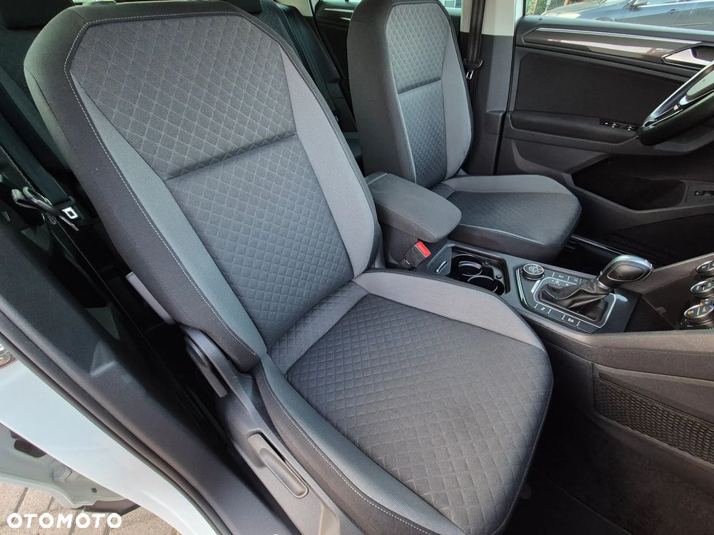 Volkswagen Tiguan 2.0 TDI SCR 4MOTION (BlueMotion Techn.) DSG Highline - 23
