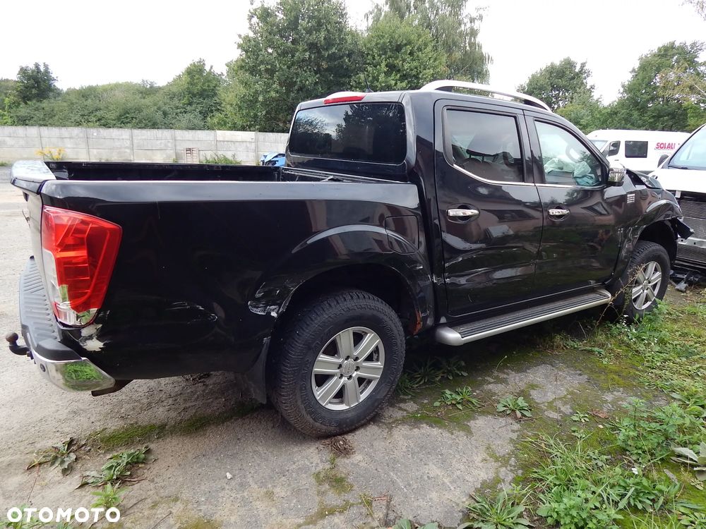 Nissan Navara - 2