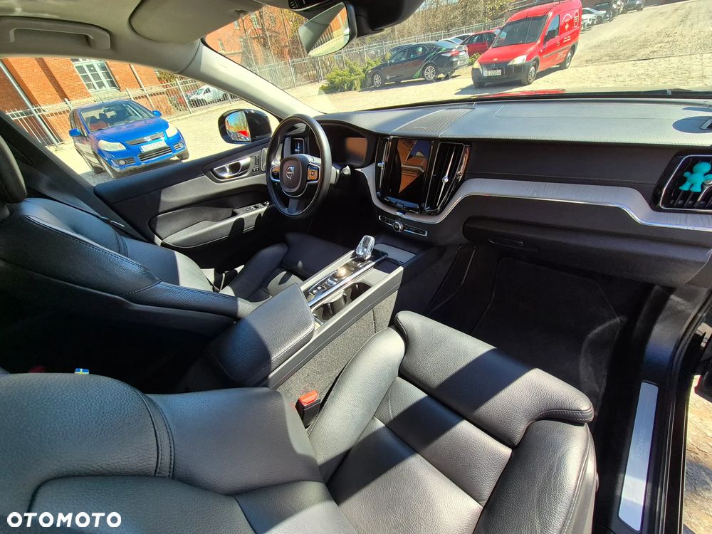 Volvo XC 60 T6 AWD Recharge Geartronic Inscription - 24