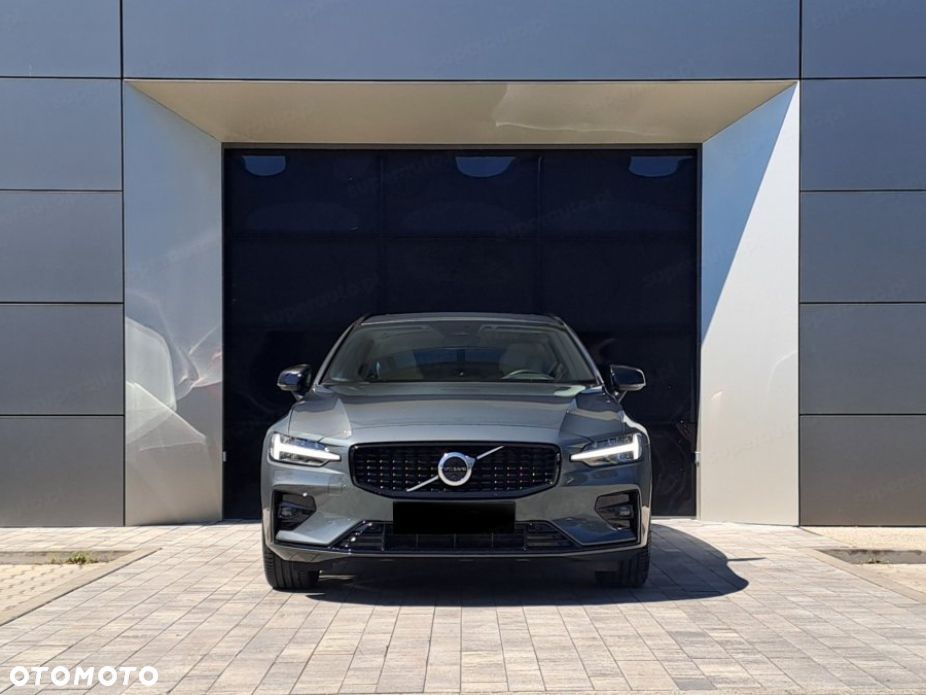 Volvo V60 B4 B Ultra Dark - 3