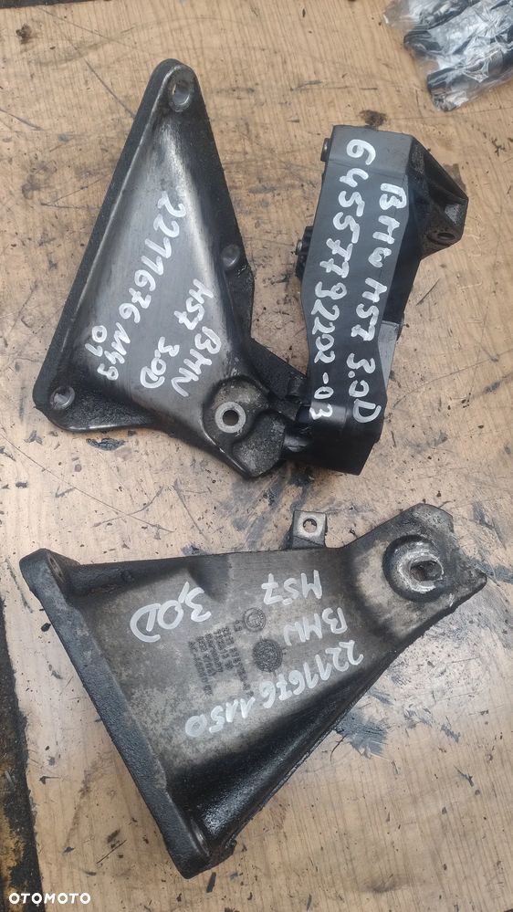 BMW e60  3,0D M57 łapa silnika 22116761149 22116761150 64557792202 - 1