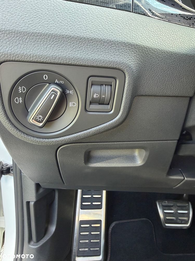 Volkswagen Golf Sportsvan - 17