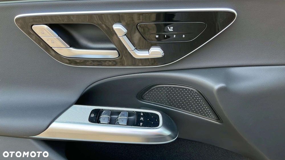 Mercedes-Benz Klasa E - 16