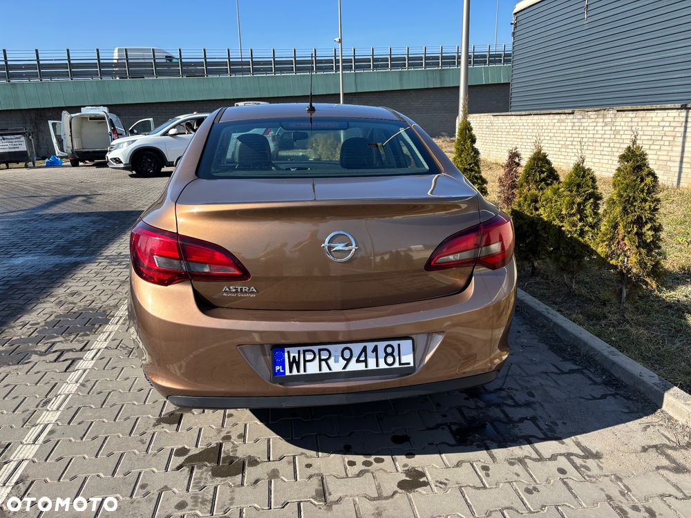 Opel Astra 1.6 EU6 - 2