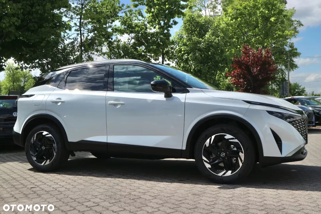 Nissan Qashqai 1.3 DIG-T mHEV 4x4 N-Connecta Xtronic - 4