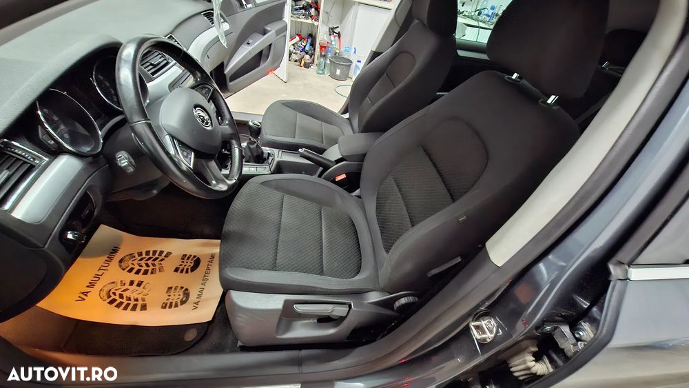 Skoda Superb 2.0 TDI PD Comfort - 11