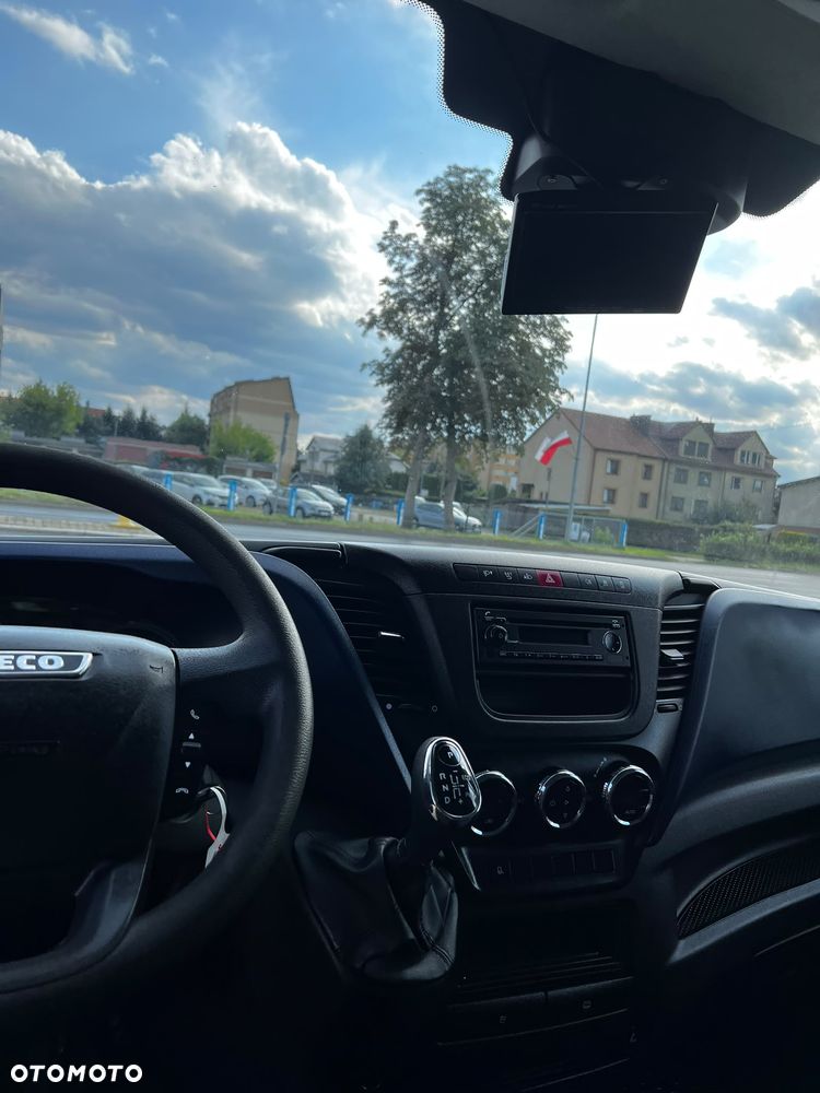 Iveco 35c Kontener+Winda Hi-Matic - 12