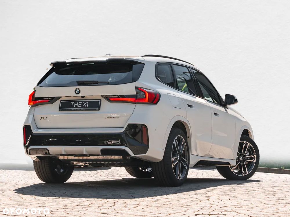 BMW X1 xDrive23i M Sportpaket - 3