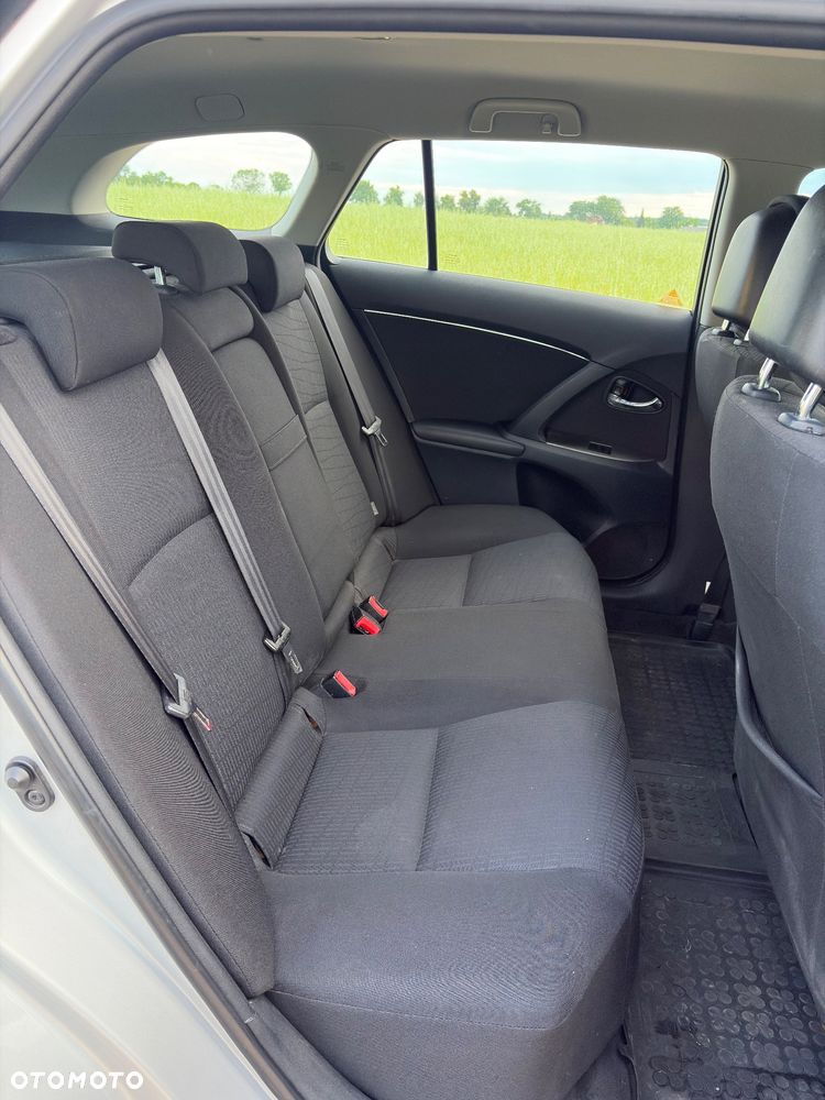 Toyota Avensis - 22
