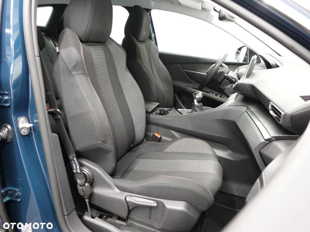 Peugeot 3008 PureTech 130 Stop & Start GPF Active - 28