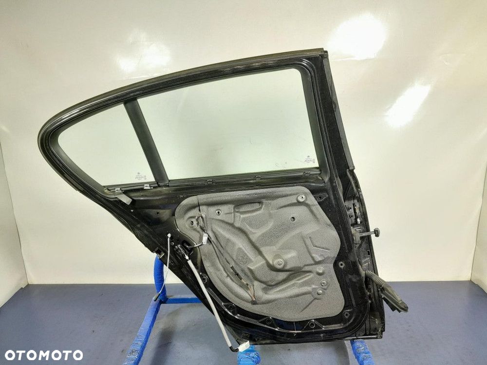 BMW 1 E87 LIFT DRZWI TYŁ LEWE 475 - 10