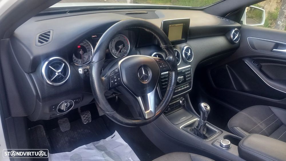 Mercedes-Benz A 180 CDI (BlueEFFICIENCY) Urban - 11