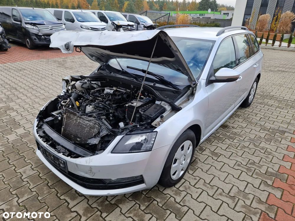 Skoda Octavia 1.6 TDI Active - 9
