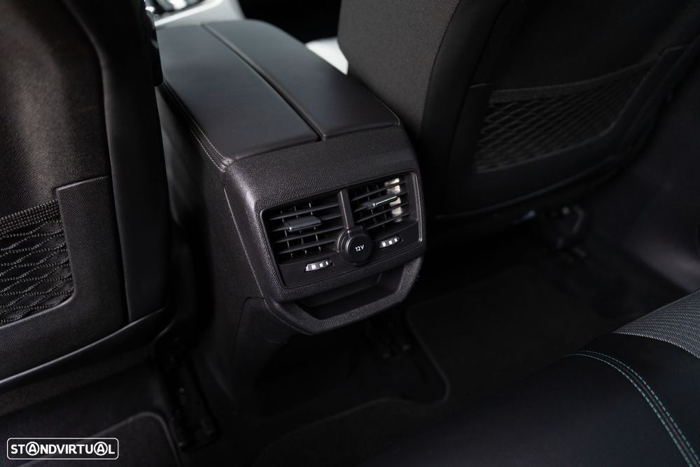 Peugeot 3008 1.6 Hybrid Allure e-EAT8 - 30