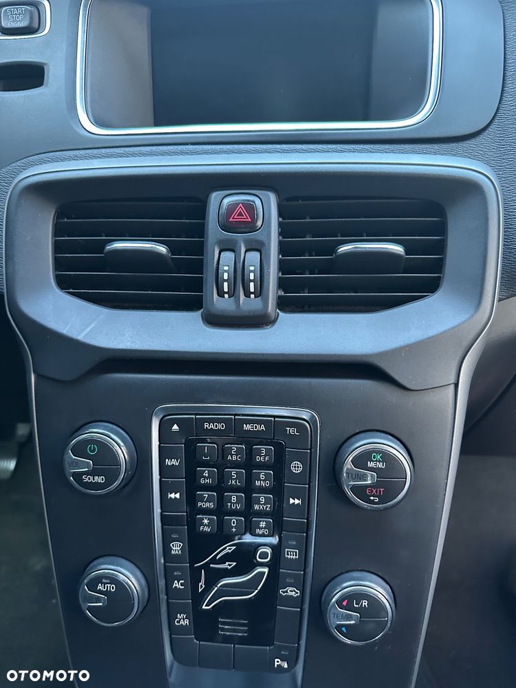 Volvo V40 D2 Momentum - 18