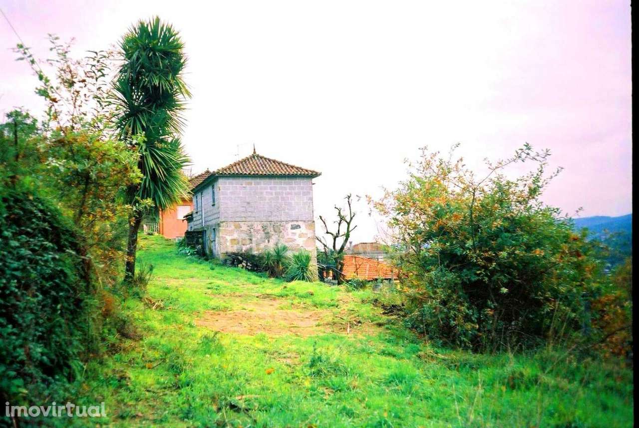 Moradia  em pedra para reconstruir - Grande imagem: 2/11