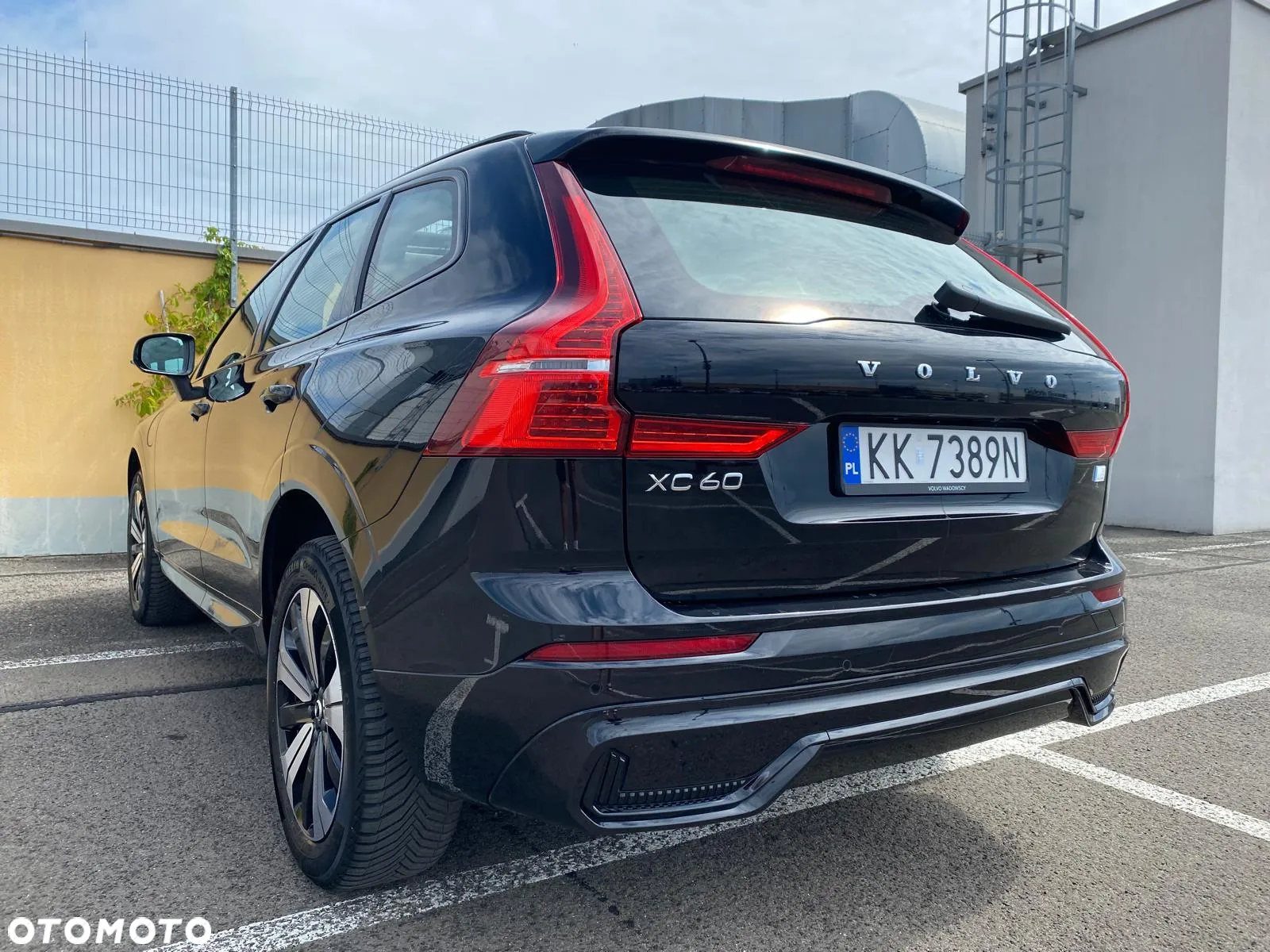 Volvo XC 60 T6 AWD Recharge Plus Dark - 5