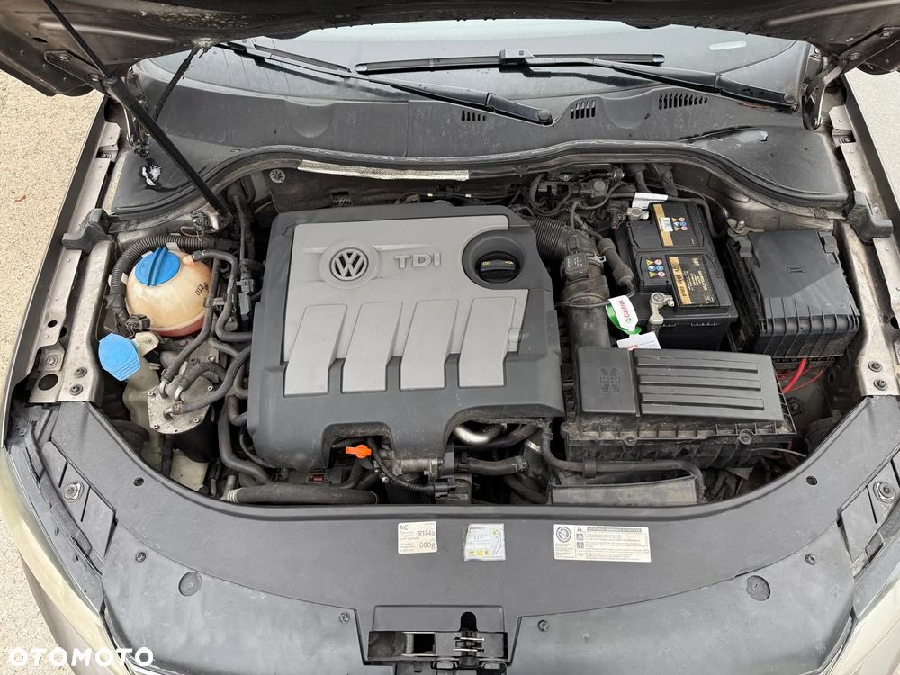 Volkswagen Passat - 18