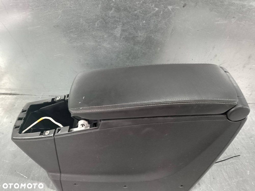 PODŁOKIETNIK RENAULT SCENIC III ( 09-16 ) 8-127-320 - 1