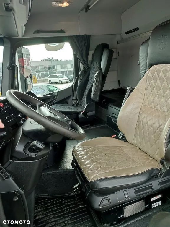 Mercedes-Benz Arocs 4151 8x4 - 10