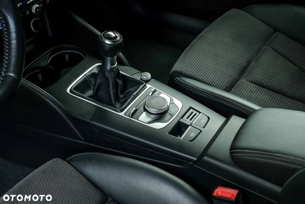 Audi A3 Sportback 2.0 TDI (clean diesel) S line Sportpaket - 17
