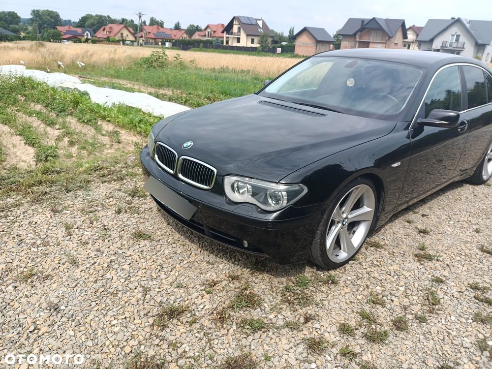 BMW Seria 7 745i - 6