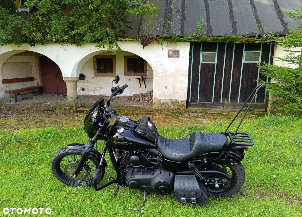 Harley-Davidson Dyna Street Bob - 10