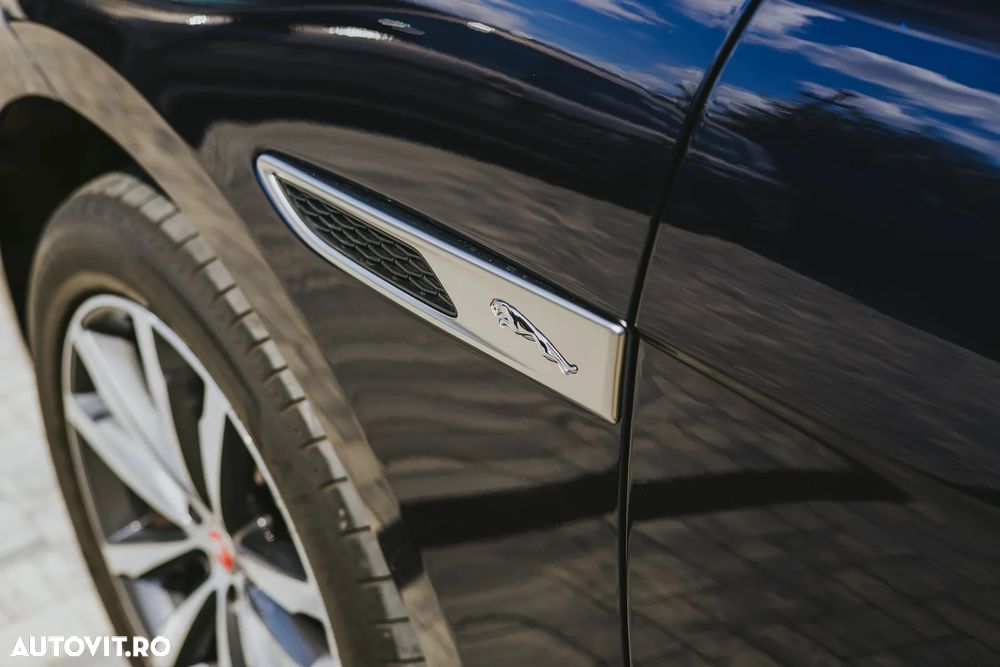 Jaguar F-Pace D200 AWD SE - 8