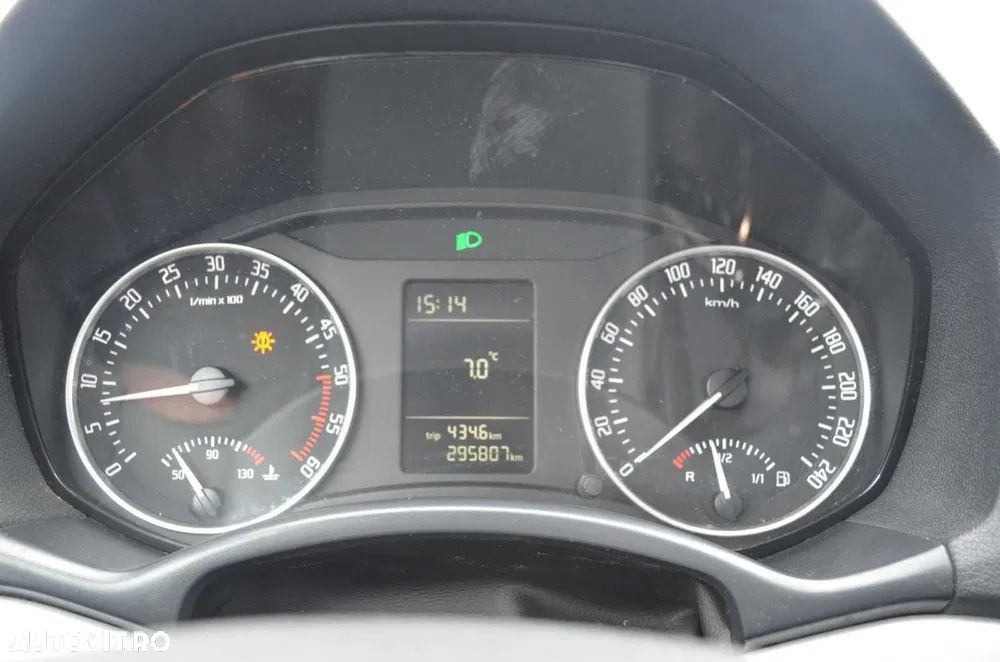 SKODA Octavia 2011 — imagine 3