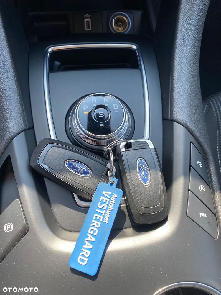 Ford Mondeo 2.0 EcoBlue Titanium - 25