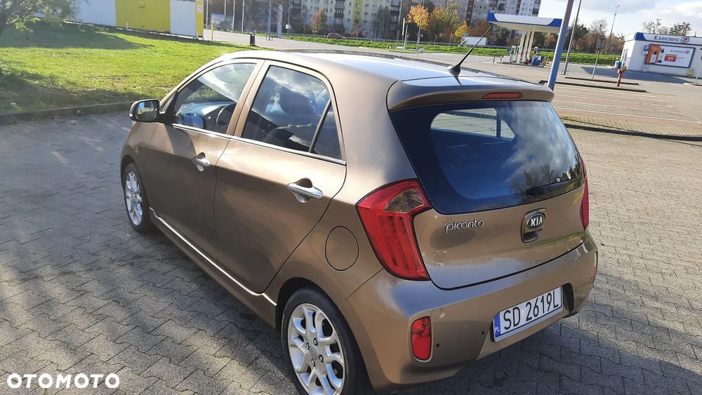 Kia Picanto 1.0 Fifa World Cup Edition - 3