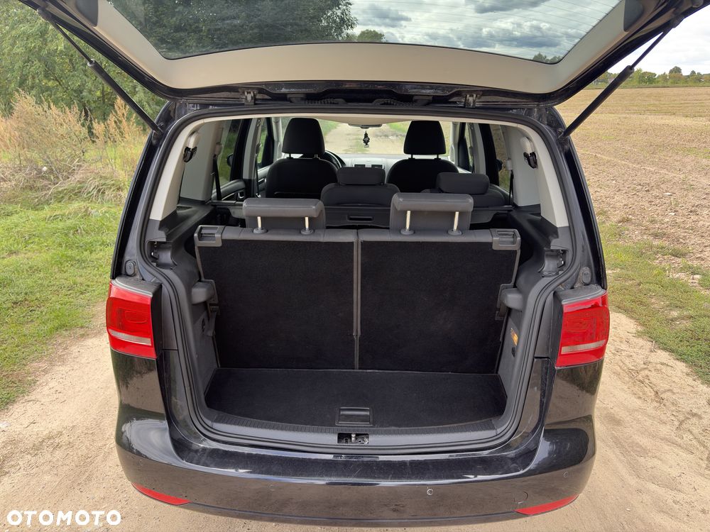Volkswagen Touran 2.0 TDI DPF DSG Highline - 19