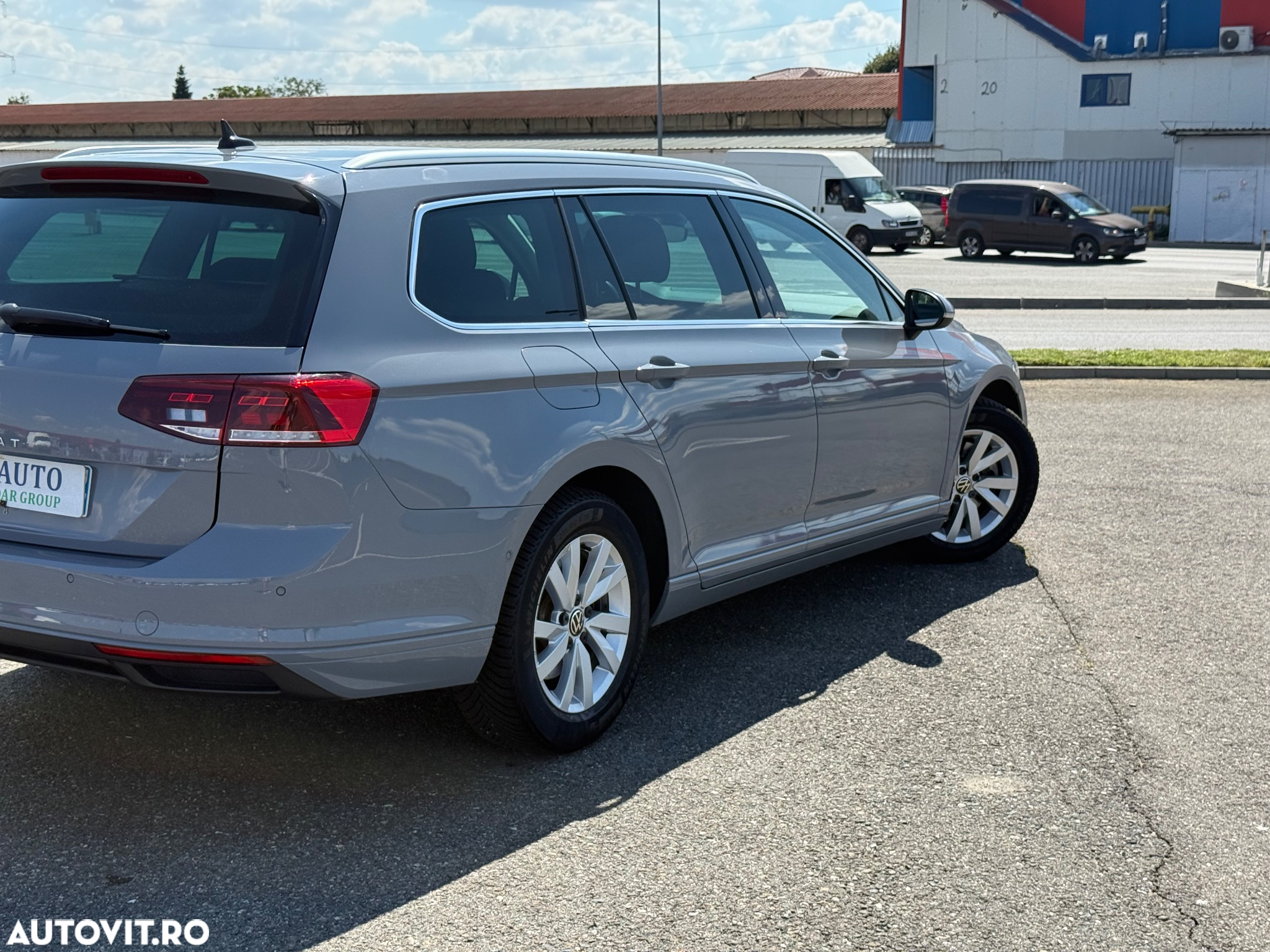 Volkswagen Passat Variant 2.0 TDI DSG Elegance - 11