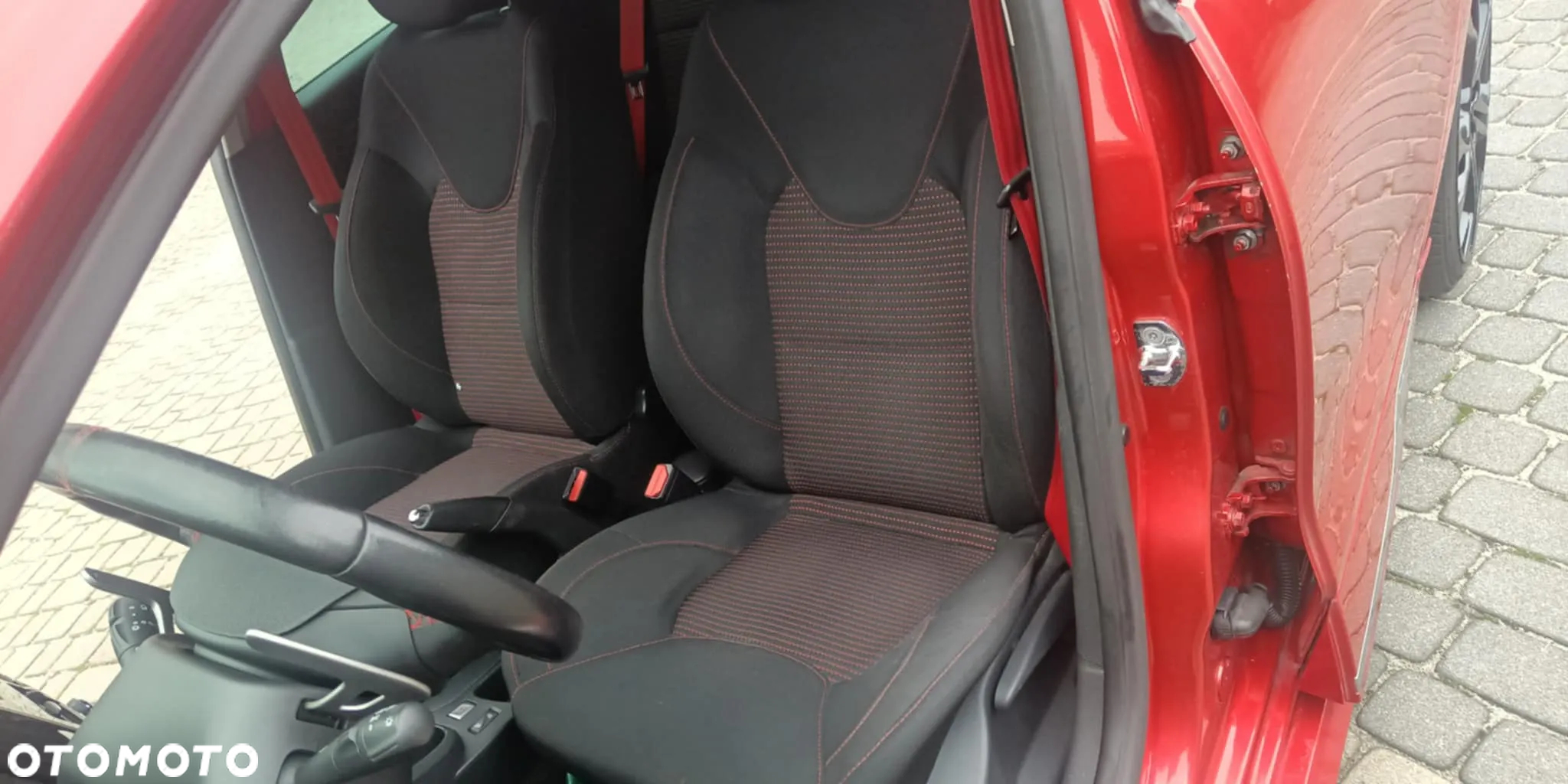 Renault Clio 1.6 Turbo R.S EDC Sport - 11